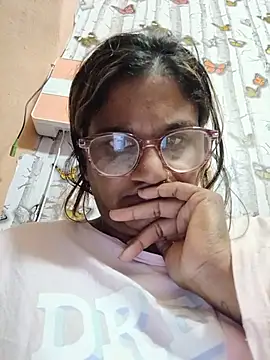 indianstrawberrylips4u's Live XXX Chat