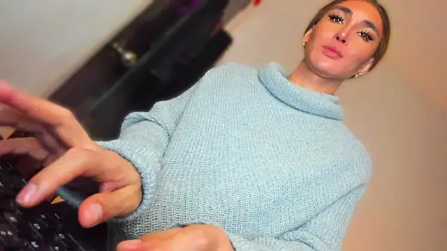 MistressNextDoor_ Chat XXX in diretta
