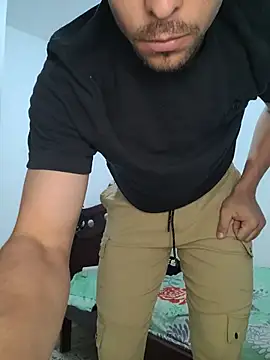 Chat +18 de Cris_LaCobra_ ao vivo