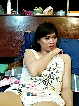 QueenSoreal's Live XXX Chat
