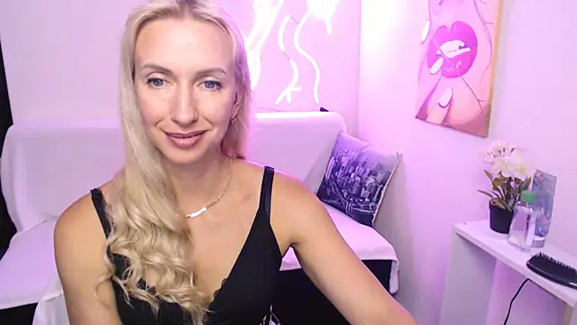 Cute_Smile_Shy live XXX chat