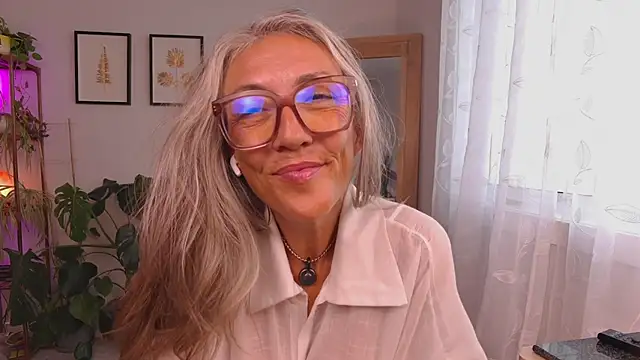 sunnie_dayz: απευθείας συνομιλία ΧΧΧ