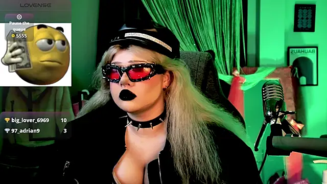 Chat +18 de LilithNlsn ao vivo
