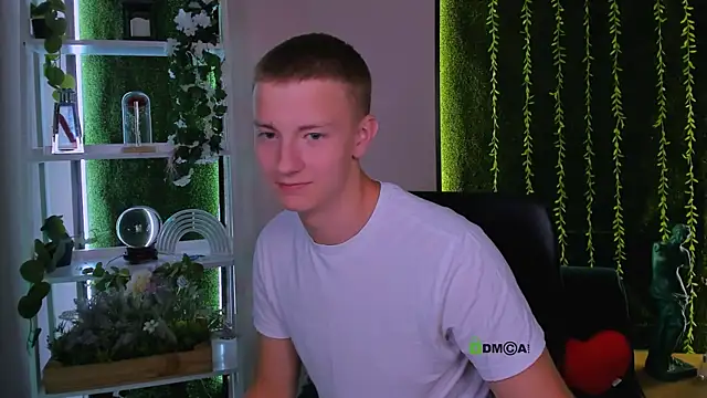 Živý XXX chat noah_nero