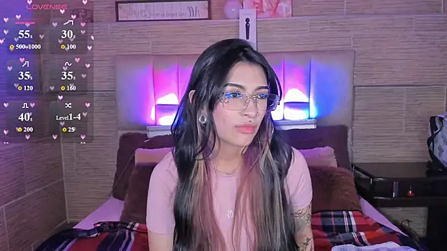 Chatroom XXX en direct de mia_devine_