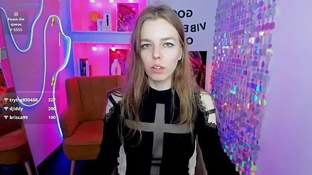 TinaTayylor: απευθείας συνομιλία ΧΧΧ