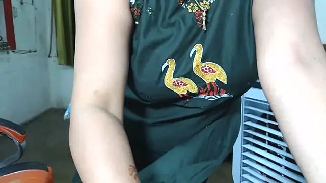Cute_Mahi22's Live XXX Chat