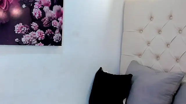 Chat XXX ao vivo de cloe_glace