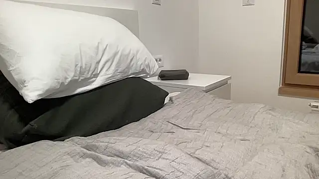 Онлайн чат XXX cute_mark