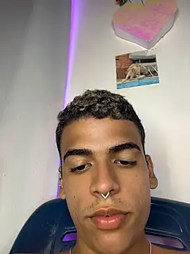 PrincesLeo Adlı Modelin Canlı XXX Sohbeti