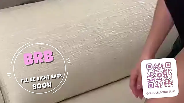 nicole_blueberryのライブXXXチャット