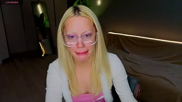 Chat XXX en directo de Luna_Beverly