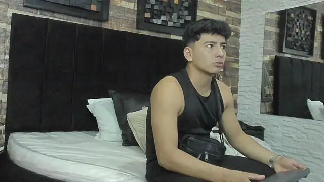 XXX chat uživo modela dark_ay