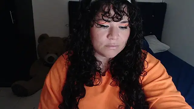 Chatroom XXX en direct de ANGELIQUE_KLANE