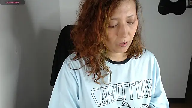 XXX chat uživo modela ZayraMoon_12