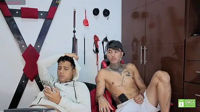 EliteBoysLive Adlı Modelin Canlı XXX Sohbeti