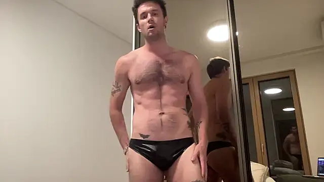 cute_mark XXX чат на живо