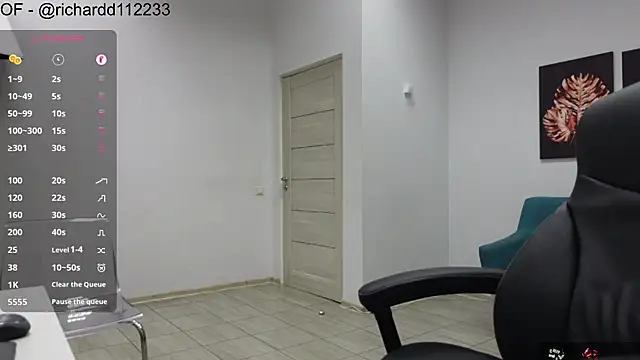Živý XXX chat Richard_Dullas