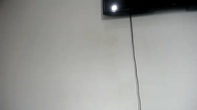 Fox_Loves Adlı Modelin Canlı XXX Sohbeti