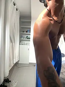Paradise_boy__ Chat XXX in diretta