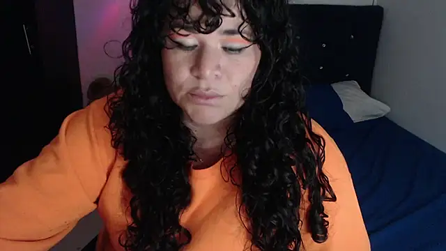 Chat +18 de ANGELIQUE_KLANE ao vivo
