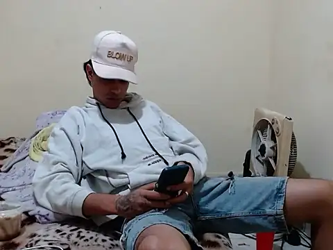 TitanMedina Live XXX-Chat