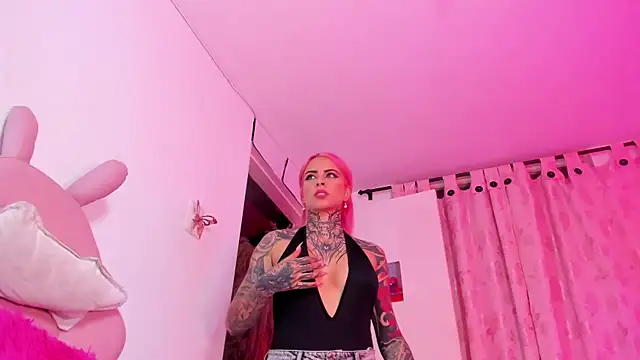 Chatroom XXX en direct de Megan_Robertss
