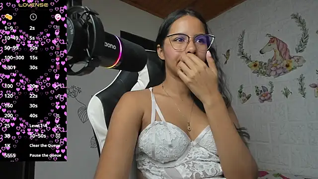 alisson_hoffman05's Live XXX Chat