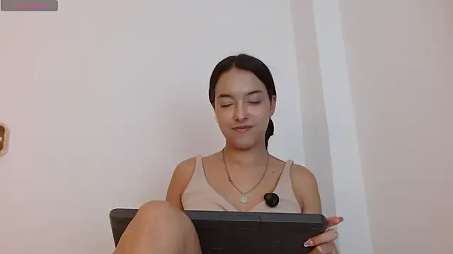 Annyrosse00: απευθείας συνομιλία ΧΧΧ