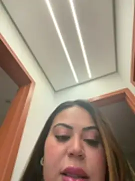 lariic's Live XXX Chat