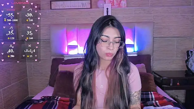 mia_devine_'s Live XXX Chat