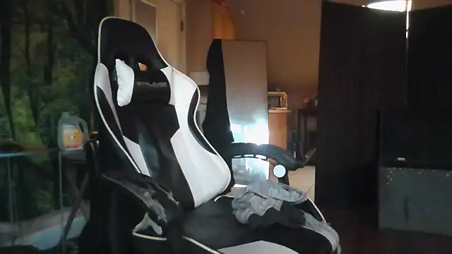 bigshh8's Live XXX Chat