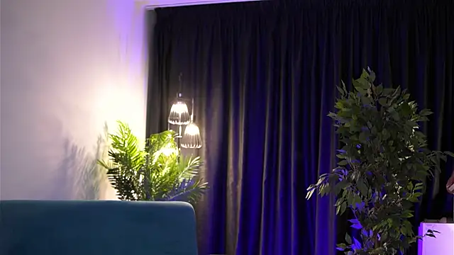 LisaLorenz live XXX chat