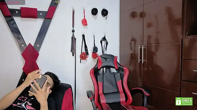 EliteBoysLive: απευθείας συνομιλία ΧΧΧ
