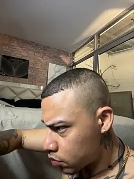 AlphaMasterXxx Live XXX-Chat