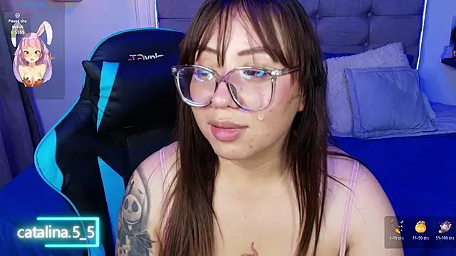 Kata_Bigboobs: απευθείας συνομιλία ΧΧΧ