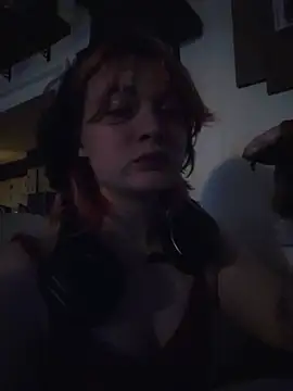Chat XXX en directo de ScarletNova7