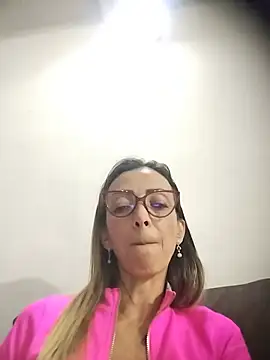 Chat +18 de Alanabruner ao vivo