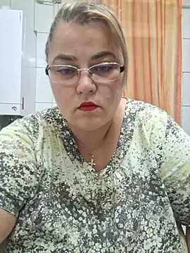 nikoleadina XXX чат на живо
