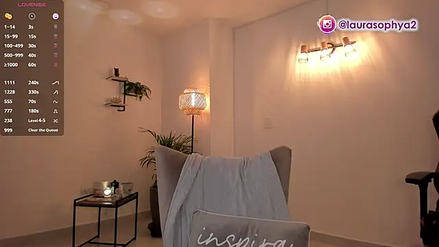 laurasophya's Live XXX Chat