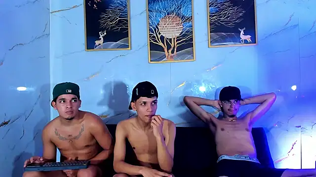 BOYS_IN_THE_EMPIRE's Live XXX Chat