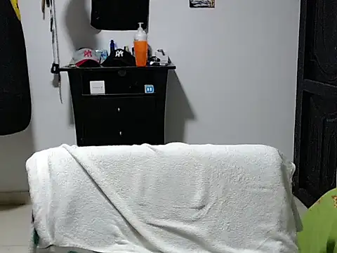 Zac_Efront XXX чат на живо