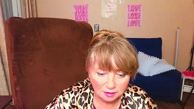XXX chat uživo modela Melania_Cook
