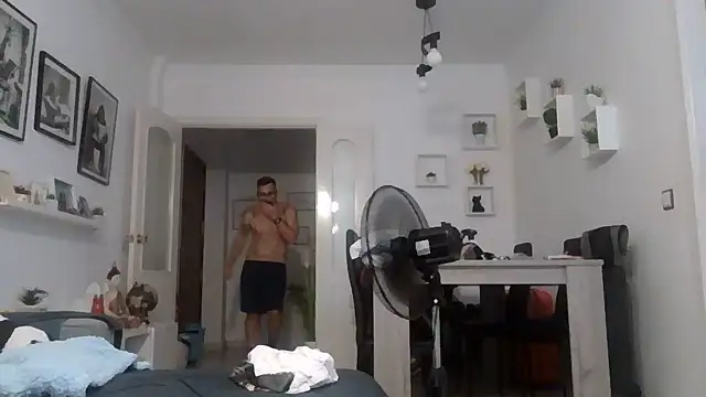 XXX chat uživo modela yanick931