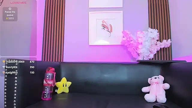 Онлайн чат XXX Elisasue