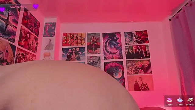 MissCurvyTop's Live XXX Chat