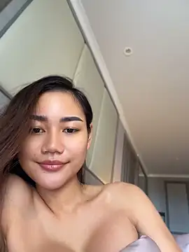 Živý XXX chat SweetThaiGirlfriend