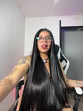 Devilsweet17 Adlı Modelin Canlı XXX Sohbeti