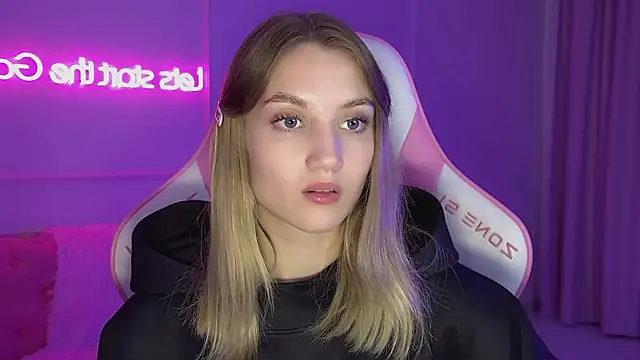 StacyEvances' Live XXX Chat