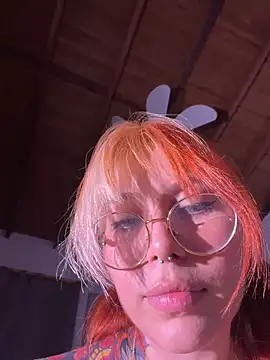 Chat XXX en directo de YunoRose_